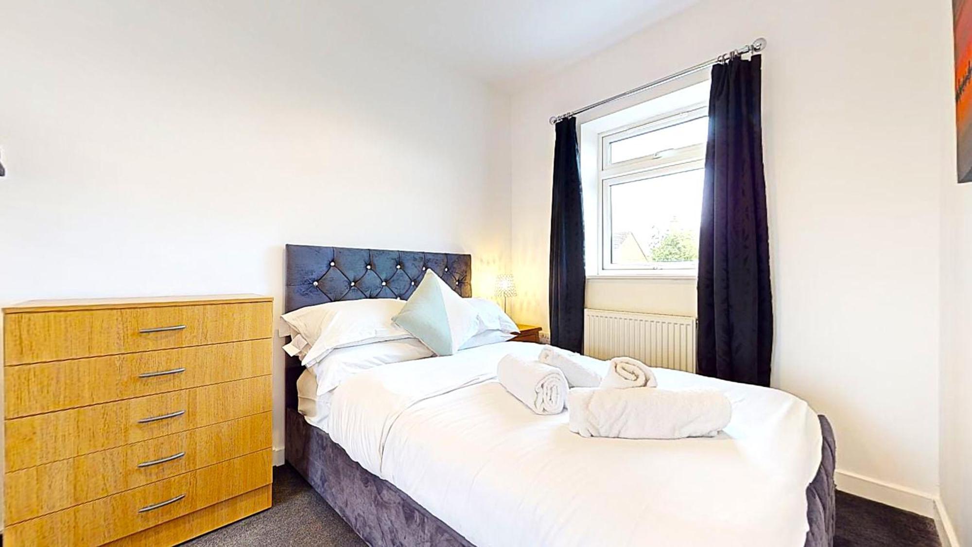 Sleeps 10, Free Parking, Close To Science Park, King Size Bed Milton  Экстерьер фото